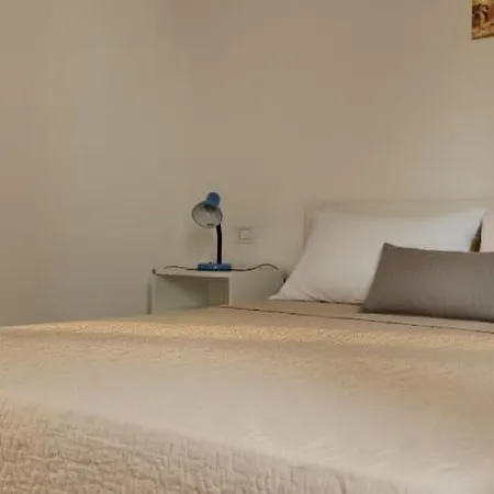 בית נופש Selvamare Vacanze ויאסטה
